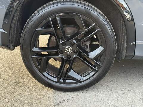 Volkswagen Tiguan 1.5 eTSI MHEV R-Line SUV 5dr Petrol Hybrid DSG Euro 6 (s/s) (150 ps) - U2473