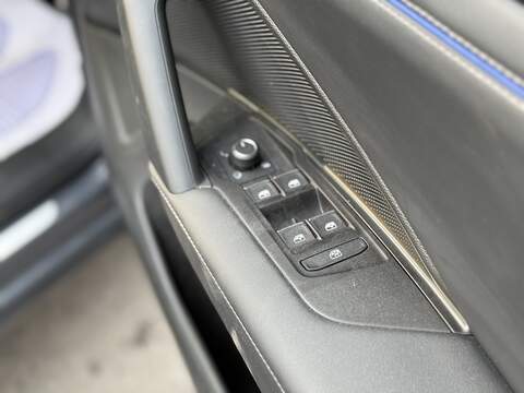 Volkswagen Tiguan 1.5 eTSI MHEV R-Line SUV 5dr Petrol Hybrid DSG Euro 6 (s/s) (150 ps) - U2473
