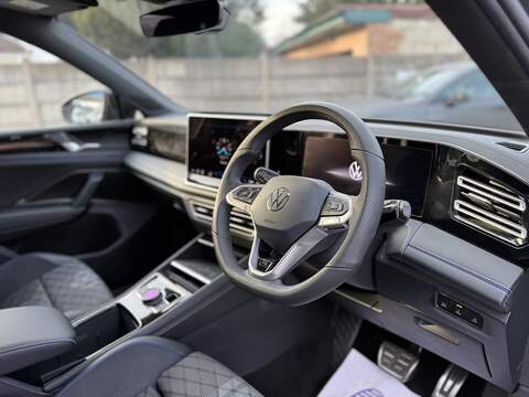 Volkswagen Tiguan 1.5 eTSI MHEV R-Line SUV 5dr Petrol Hybrid DSG Euro 6 (s/s) (150 ps) - U2473
