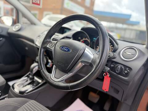 Ford Fiesta 1.0T EcoBoost Zetec Hatchback 3dr Petrol Powershift Euro 5 (100 ps) - U2481