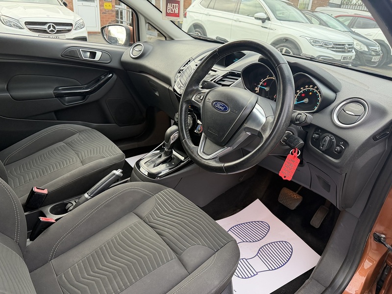 Ford Fiesta 1.0T EcoBoost Zetec Hatchback 3dr Petrol Powershift Euro 5 (100 ps) - U2481
