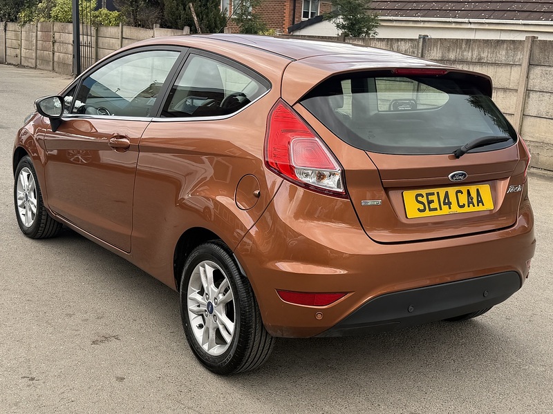 Ford Fiesta 1.0T EcoBoost Zetec Hatchback 3dr Petrol Powershift Euro 5 (100 ps) - U2481