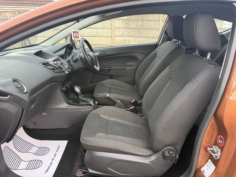 Ford Fiesta 1.0T EcoBoost Zetec Hatchback 3dr Petrol Powershift Euro 5 (100 ps) - U2481