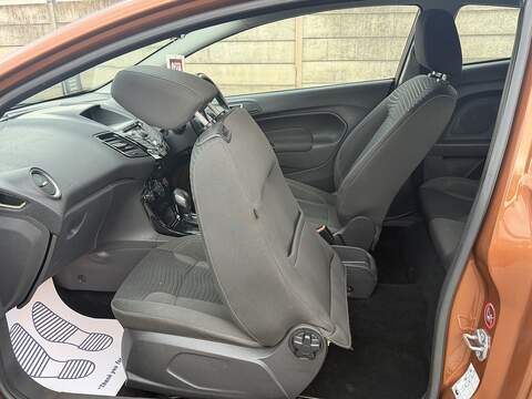 Ford Fiesta 1.0T EcoBoost Zetec Hatchback 3dr Petrol Powershift Euro 5 (100 ps) - U2481
