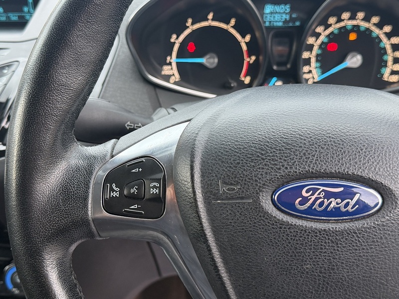 Ford Fiesta 1.0T EcoBoost Zetec Hatchback 3dr Petrol Powershift Euro 5 (100 ps) - U2481