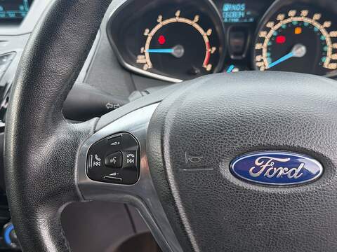 Ford Fiesta 1.0T EcoBoost Zetec Hatchback 3dr Petrol Powershift Euro 5 (100 ps) - U2481