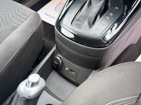 Ford Fiesta 1.0T EcoBoost Zetec Hatchback 3dr Petrol Powershift Euro 5 (100 ps) - U2481