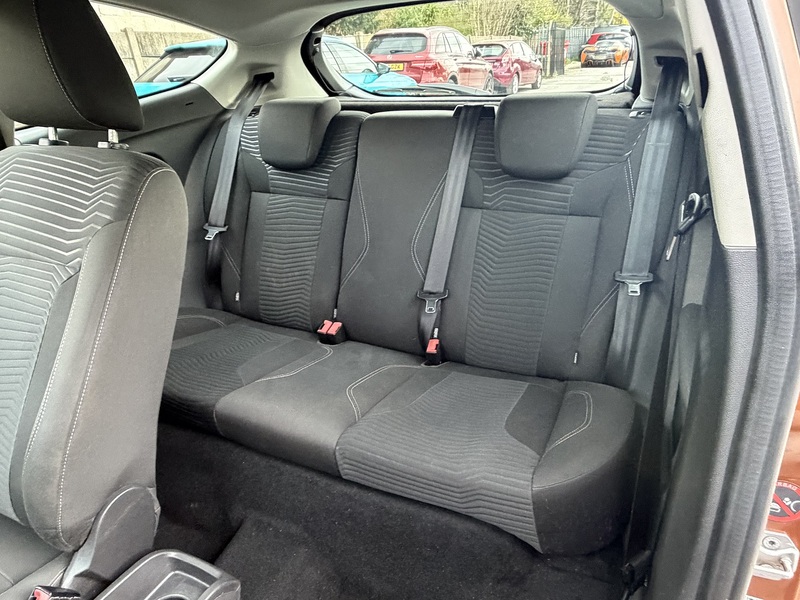 Ford Fiesta 1.0T EcoBoost Zetec Hatchback 3dr Petrol Powershift Euro 5 (100 ps) - U2481