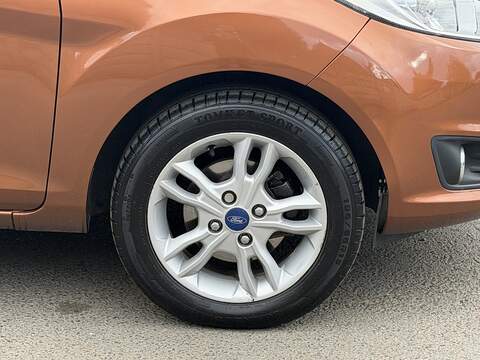 Ford Fiesta 1.0T EcoBoost Zetec Hatchback 3dr Petrol Powershift Euro 5 (100 ps) - U2481