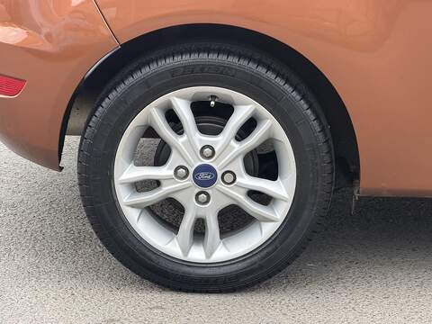 Ford Fiesta 1.0T EcoBoost Zetec Hatchback 3dr Petrol Powershift Euro 5 (100 ps) - U2481