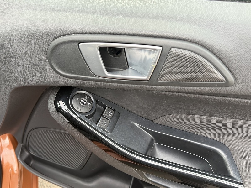 Ford Fiesta 1.0T EcoBoost Zetec Hatchback 3dr Petrol Powershift Euro 5 (100 ps) - U2481