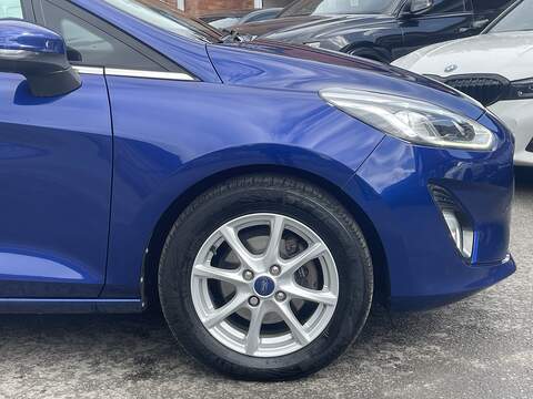 Ford Fiesta 1.0T EcoBoost Zetec Hatchback 5dr Petrol Auto Euro 6 (s/s) (100 ps) - U2484