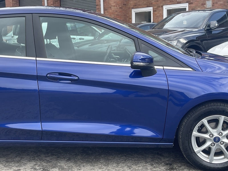Ford Fiesta 1.0T EcoBoost Zetec Hatchback 5dr Petrol Auto Euro 6 (s/s) (100 ps) - U2484