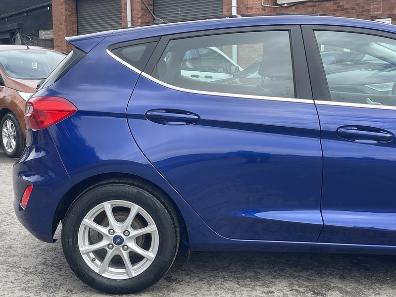 Ford Fiesta 1.0T EcoBoost Zetec Hatchback 5dr Petrol Auto Euro 6 (s/s) (100 ps) - U2484