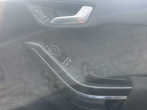 Ford Fiesta 1.0T EcoBoost Zetec Hatchback 5dr Petrol Auto Euro 6 (s/s) (100 ps) - U2484