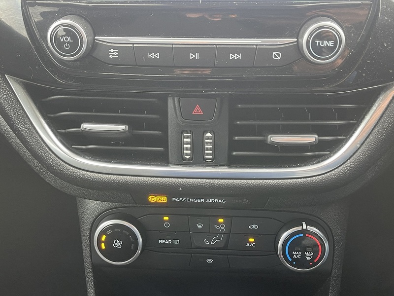 Ford Fiesta 1.0T EcoBoost Zetec Hatchback 5dr Petrol Auto Euro 6 (s/s) (100 ps) - U2484