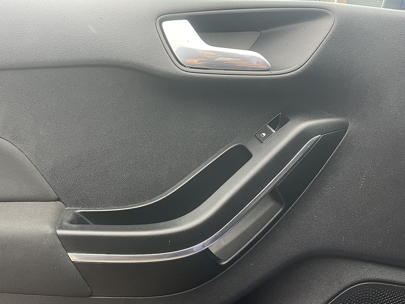 Ford Fiesta 1.0T EcoBoost Zetec Hatchback 5dr Petrol Auto Euro 6 (s/s) (100 ps) - U2484
