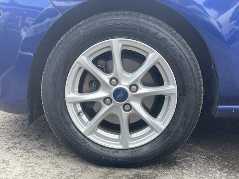 Ford Fiesta 1.0T EcoBoost Zetec Hatchback 5dr Petrol Auto Euro 6 (s/s) (100 ps) - U2484
