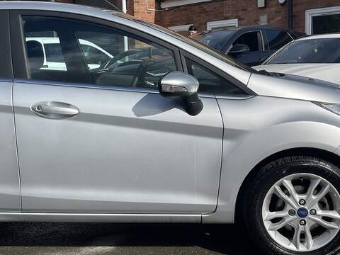 Ford Fiesta 1.0T EcoBoost Zetec Hatchback 5dr Petrol Powershift Euro 5 (100 ps) - U2485