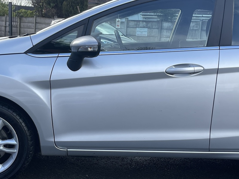 Ford Fiesta 1.0T EcoBoost Zetec Hatchback 5dr Petrol Powershift Euro 5 (100 ps) - U2485
