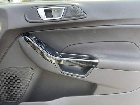 Ford Fiesta 1.0T EcoBoost Zetec Hatchback 5dr Petrol Powershift Euro 5 (100 ps) - U2485