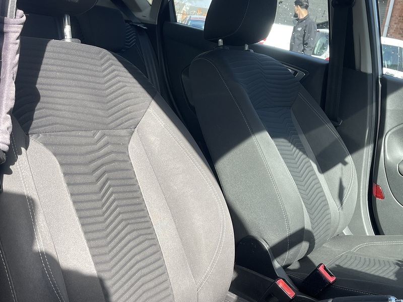 Ford Fiesta 1.0T EcoBoost Zetec Hatchback 5dr Petrol Powershift Euro 5 (100 ps) - U2485