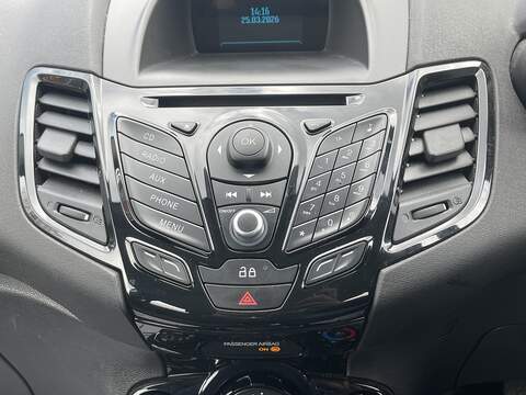 Ford Fiesta 1.0T EcoBoost Zetec Hatchback 5dr Petrol Powershift Euro 5 (100 ps) - U2485