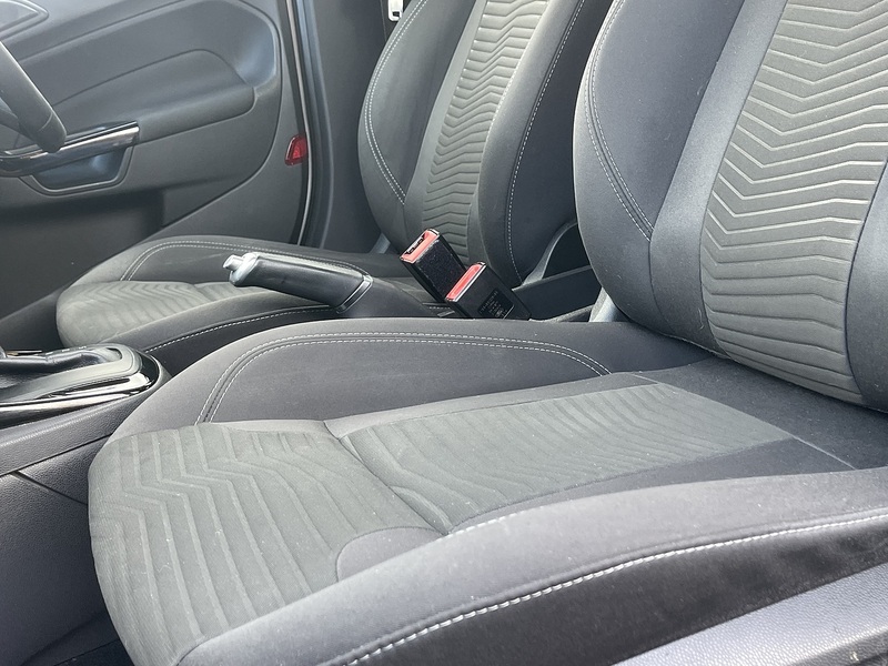 Ford Fiesta 1.0T EcoBoost Zetec Hatchback 5dr Petrol Powershift Euro 5 (100 ps) - U2485