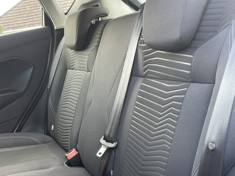 Ford Fiesta 1.0T EcoBoost Zetec Hatchback 5dr Petrol Powershift Euro 5 (100 ps) - U2485