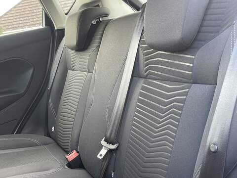 Ford Fiesta 1.0T EcoBoost Zetec Hatchback 5dr Petrol Powershift Euro 5 (100 ps) - U2485