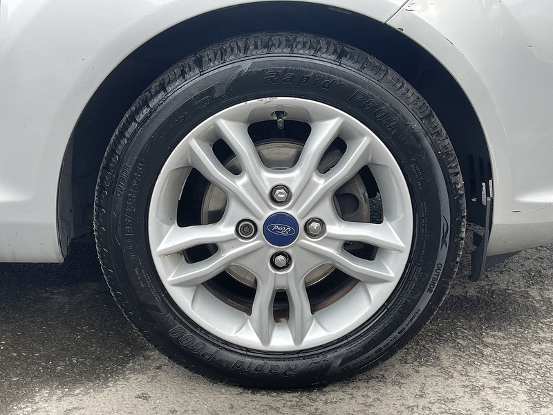 Ford Fiesta 1.0T EcoBoost Zetec Hatchback 5dr Petrol Powershift Euro 5 (100 ps) - U2485