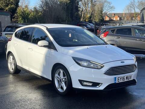 Ford Focus 1.0T EcoBoost Titanium Hatchback 5dr Petrol Auto Euro 6 (s/s) (125 ps) - U2488