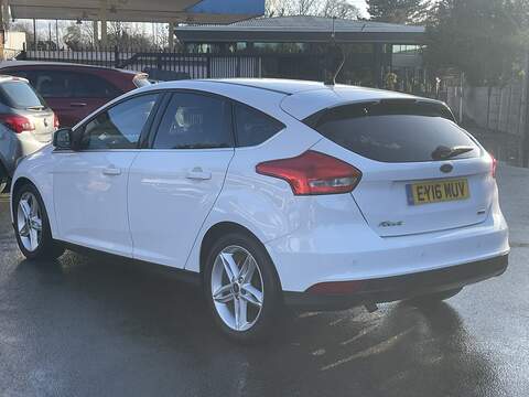 Ford Focus 1.0T EcoBoost Titanium Hatchback 5dr Petrol Auto Euro 6 (s/s) (125 ps) - U2488