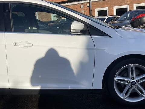 Ford Focus 1.0T EcoBoost Titanium Hatchback 5dr Petrol Auto Euro 6 (s/s) (125 ps) - U2488