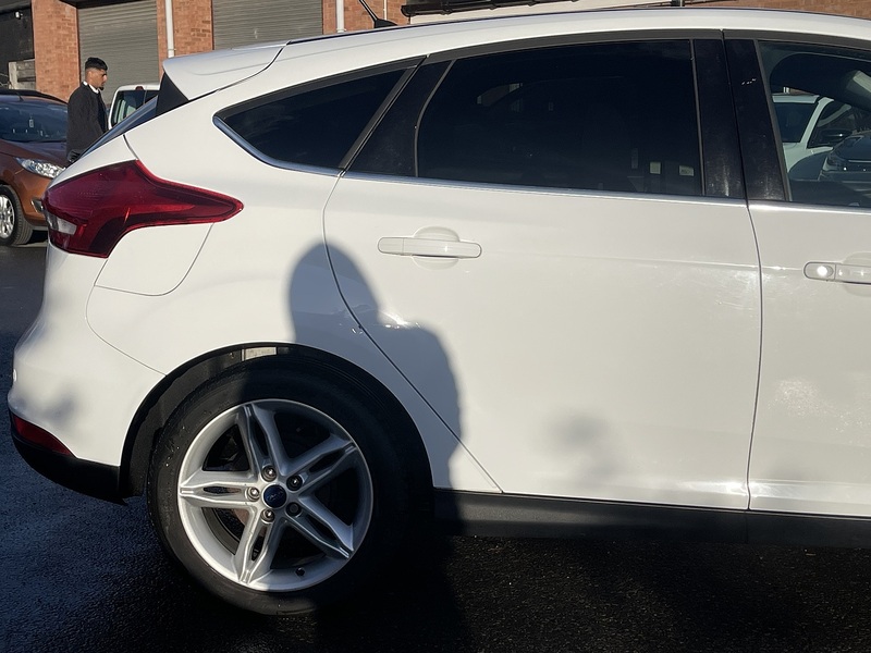 Ford Focus 1.0T EcoBoost Titanium Hatchback 5dr Petrol Auto Euro 6 (s/s) (125 ps) - U2488