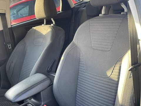 Ford Focus 1.0T EcoBoost Titanium Hatchback 5dr Petrol Auto Euro 6 (s/s) (125 ps) - U2488