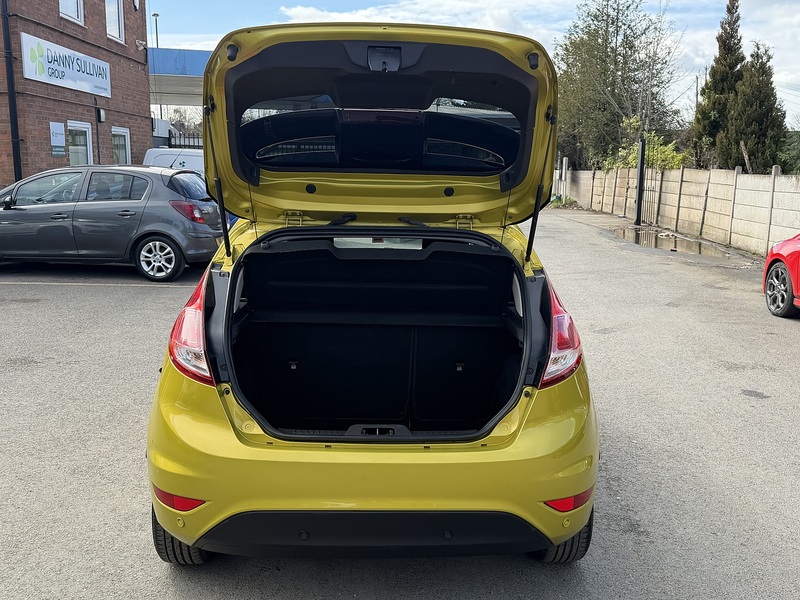 Ford Fiesta 1.0T EcoBoost Zetec Hatchback 3dr Petrol Powershift Euro 6 (100 ps) - U2489