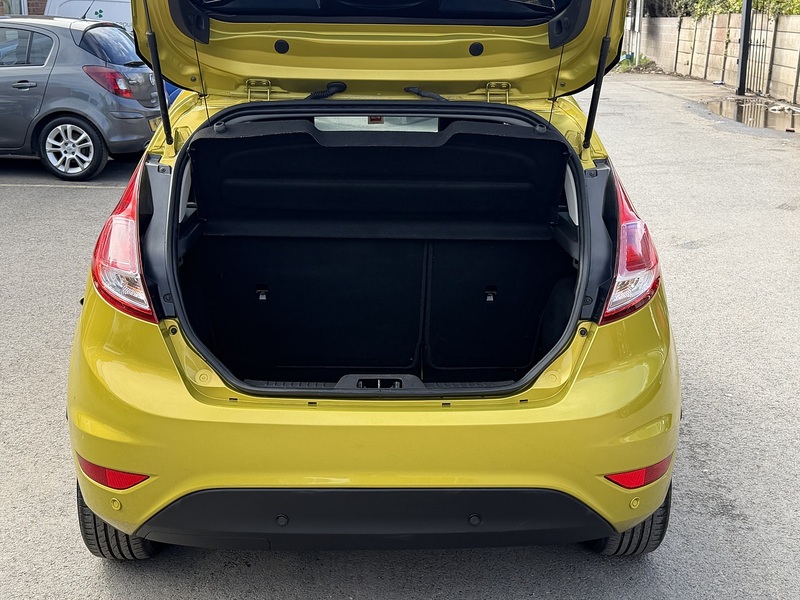 Ford Fiesta 1.0T EcoBoost Zetec Hatchback 3dr Petrol Powershift Euro 6 (100 ps) - U2489