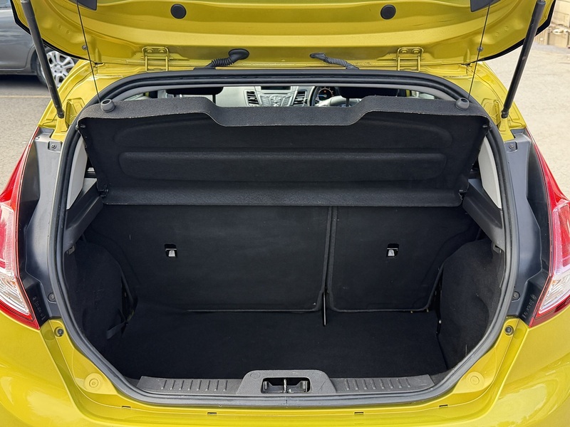 Ford Fiesta 1.0T EcoBoost Zetec Hatchback 3dr Petrol Powershift Euro 6 (100 ps) - U2489