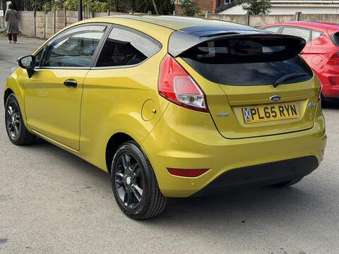 Ford Fiesta 1.0T EcoBoost Zetec Hatchback 3dr Petrol Powershift Euro 6 (100 ps) - U2489
