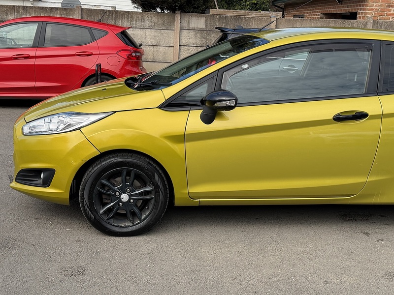 Ford Fiesta 1.0T EcoBoost Zetec Hatchback 3dr Petrol Powershift Euro 6 (100 ps) - U2489