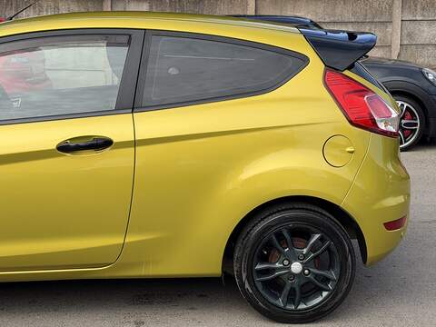 Ford Fiesta 1.0T EcoBoost Zetec Hatchback 3dr Petrol Powershift Euro 6 (100 ps) - U2489
