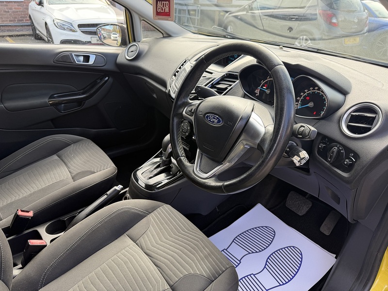 Ford Fiesta 1.0T EcoBoost Zetec Hatchback 3dr Petrol Powershift Euro 6 (100 ps) - U2489