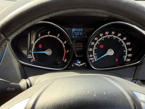 Ford Fiesta 1.0T EcoBoost Zetec Hatchback 3dr Petrol Powershift Euro 6 (100 ps) - U2489