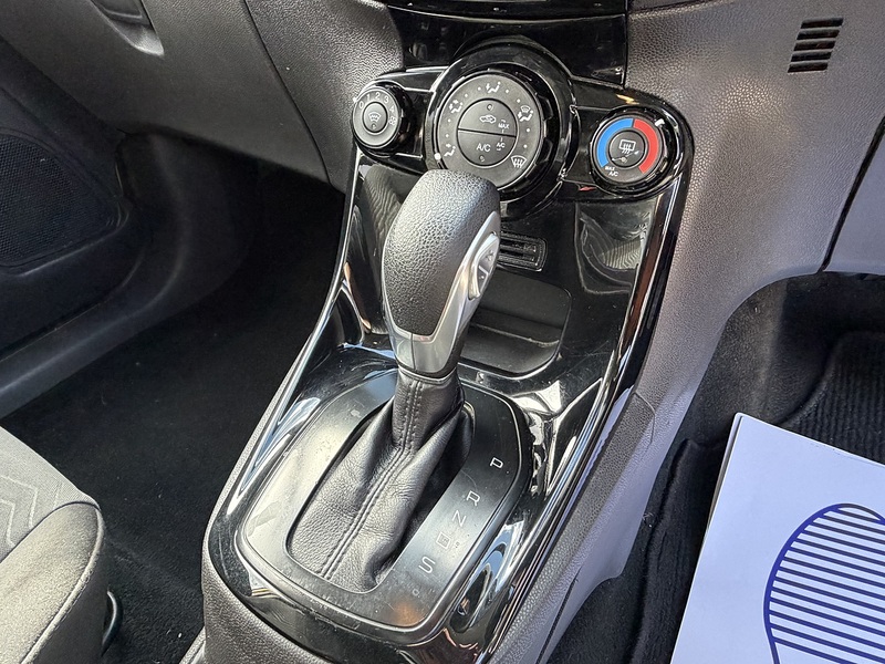 Ford Fiesta 1.0T EcoBoost Zetec Hatchback 3dr Petrol Powershift Euro 6 (100 ps) - U2489