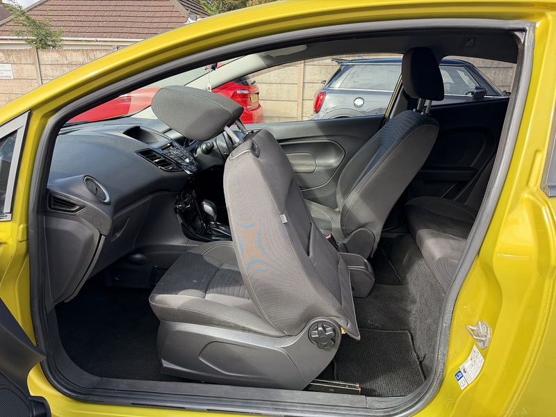 Ford Fiesta 1.0T EcoBoost Zetec Hatchback 3dr Petrol Powershift Euro 6 (100 ps) - U2489