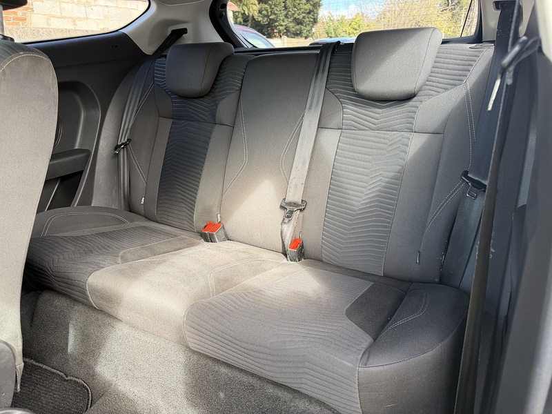 Ford Fiesta 1.0T EcoBoost Zetec Hatchback 3dr Petrol Powershift Euro 6 (100 ps) - U2489