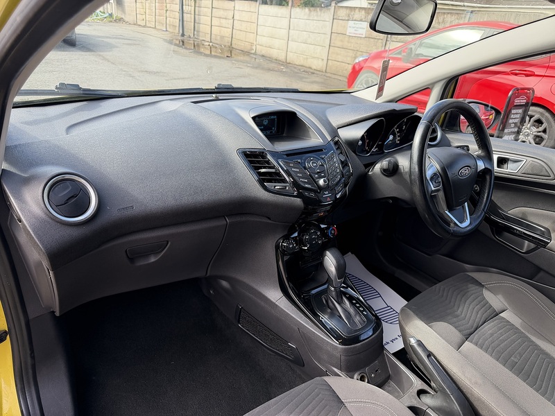 Ford Fiesta 1.0T EcoBoost Zetec Hatchback 3dr Petrol Powershift Euro 6 (100 ps) - U2489