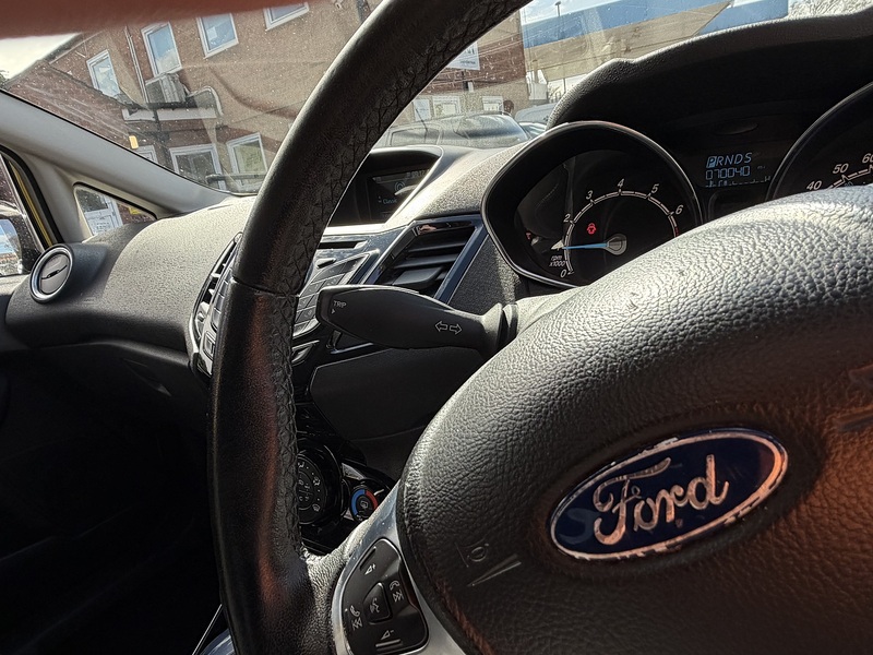 Ford Fiesta 1.0T EcoBoost Zetec Hatchback 3dr Petrol Powershift Euro 6 (100 ps) - U2489