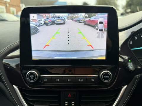 Ford Fiesta 1.0T EcoBoost GPF Vignale Hatchback 5dr Petrol Auto Euro 6 (s/s) (100 ps) - U2493